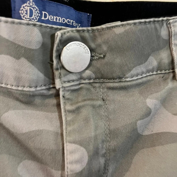 Democracy Sage Green Camouflage Skinny Jeans Plus Size 16 Stretch Cotton Pockets - Picture 8 of 9